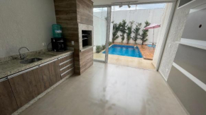 Sobrado com piscina e churrasqueira de alto padrão em Foz